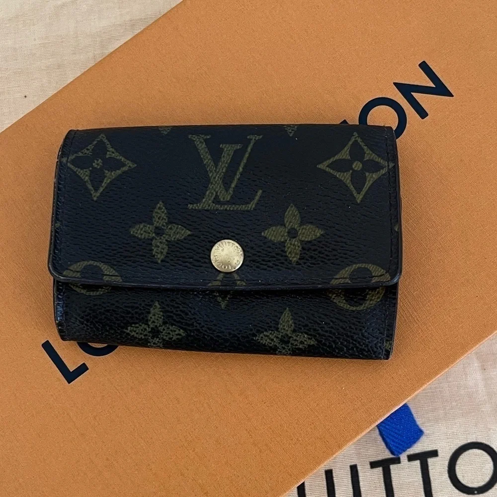 Louis Vuitton Monogram 6 Ring Key Case Circa 2008